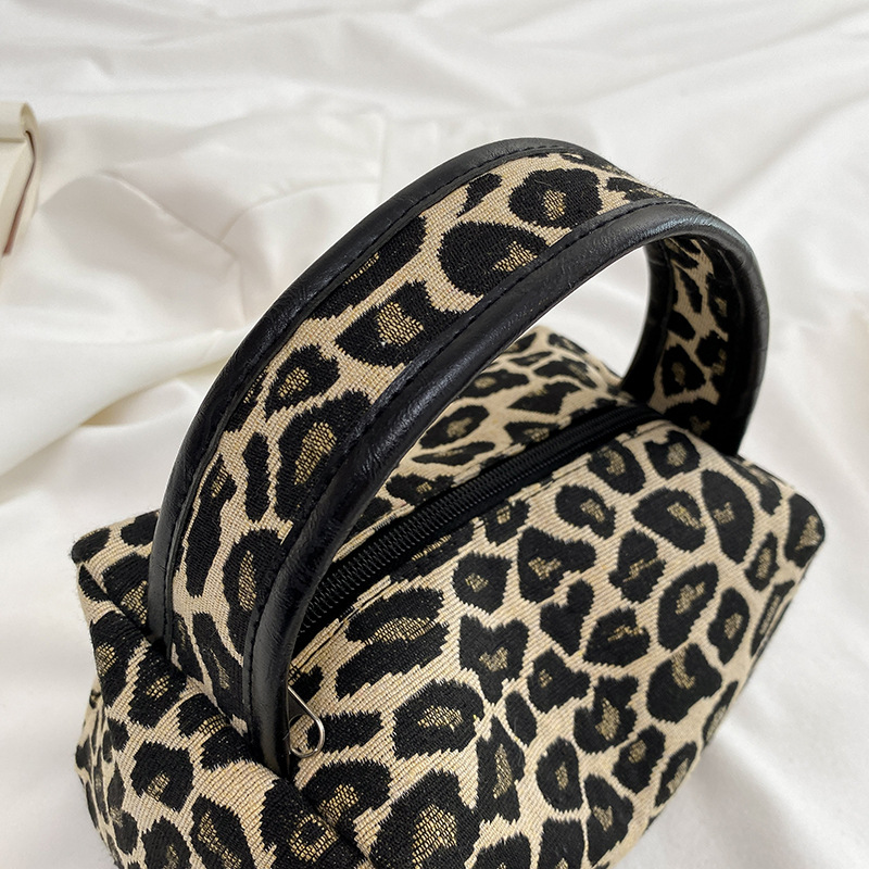 Borsa per trucco leopardata Bo - Luxury Skincare Organizer recensione e prezzo