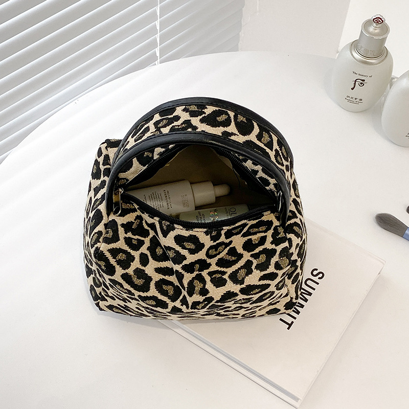 Borsa per trucco leopardata Bo - Luxury Skincare Organizer recensione e prezzo